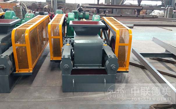 動(dòng)液壓對輥破碎機