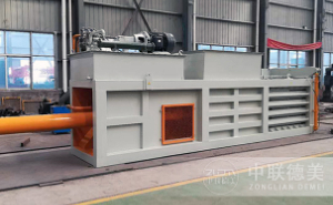 200噸半自動(dòng)廢紙打包機(jī)