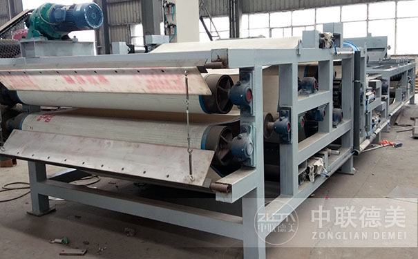 皮革廠(chǎng)污泥脫水帶式壓濾機
